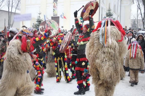 Tradiţii şi superstiţii de Anul Nou