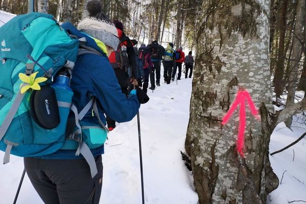 Cum ne pregătim pentru o drumeție pe timp de iarnă