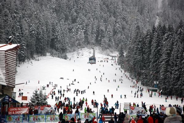 Cât au cheltuit turiștii de Revelion?