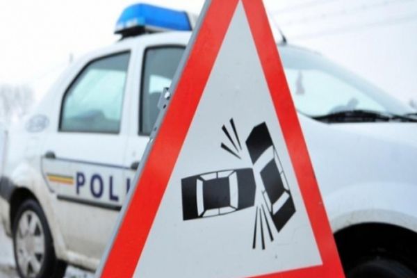 Femeie accidentată în stația de autobuz