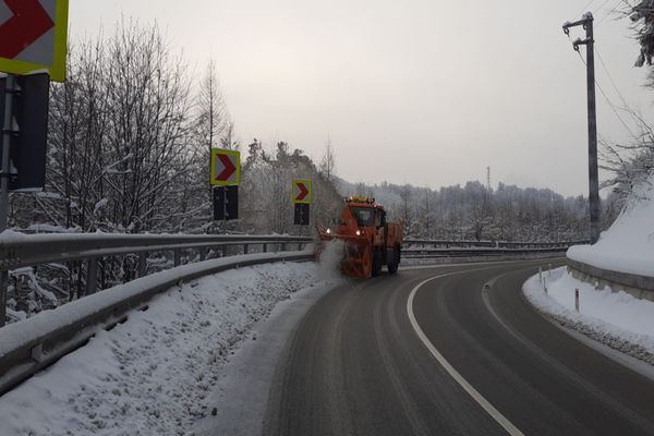 Iarna s-a instalat în Maramureș. Vezi unde a fost cel mai rece noaptea trecută