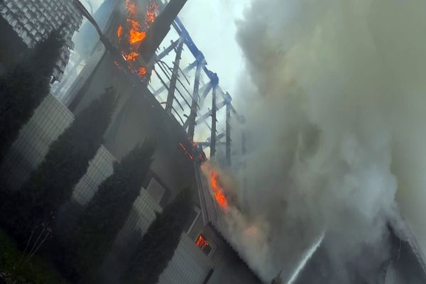 FOTO: Incendiu la anexa unei locuințe din Sighetu Marmației, din cauza unui coș de fum neizolat