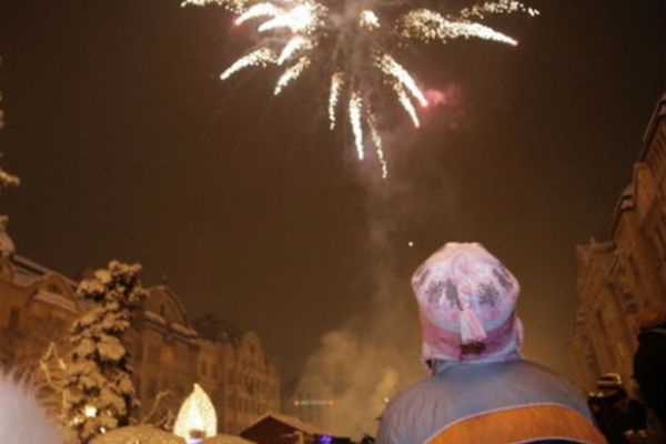 Autoritățile pregătesc noi relaxări pentru sărbători. Până la ce oră am putea petrece de Revelion