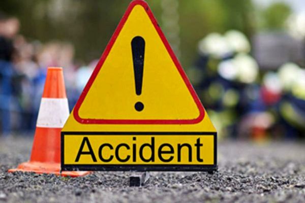 Patru persoane, printre care și o minoră, au ajuns la spital, în urma unui accident rutier petrecut în Desești