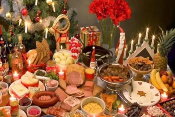 OTRAVA din farfurie la masa de Crăciun! Pericol uriaș pentru sănătate