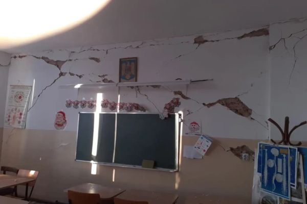 20 de școli și grădinițe folosesc clădiri încadrate în clasa I de risc seismic! Una se află în Maramureș