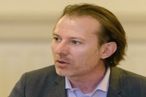 FLORIN CÎȚU: „REUȘITA NU ÎNSEAMNĂ SĂ RĂMÂI LA PUTERE CU PSD, CI SĂ FACI REFORME ADEVĂRATE”