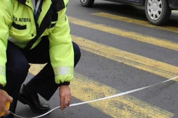 Elevă de 8 ani, spulberată pe trecerea de pietoni din fața școlii de un pompier drogat