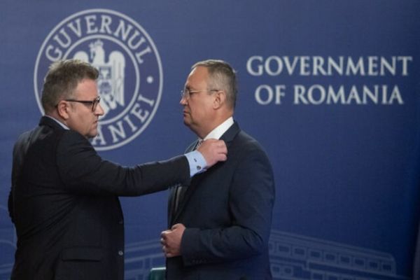 Premierul așteaptă deciziile de la subordonați, PNL e în dezordine