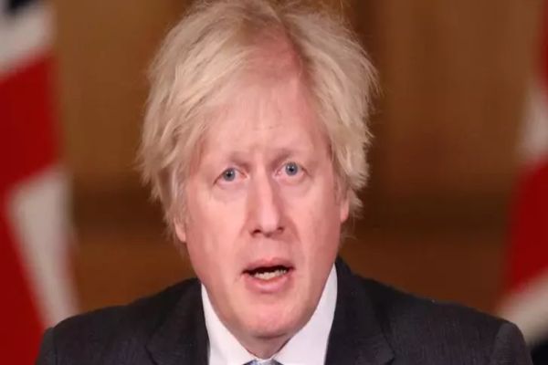 Lovitură totală pentru Boris Johnson după scandalul COVID. Familiile cer să rămână fără banii de la stat