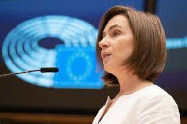 Maia Sandu: "Condamnăm ferm lansarea de către Rusia a unei rachete Oreşnik împotriva Ucrainei"