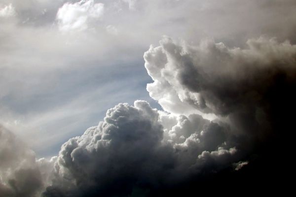 COD GALBEN DE INSTABILITATE ATMOSFERICĂ ÎN SUDUL ȘI ESTUL ȚĂRII 