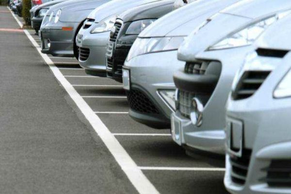 Chiar dacă locul de parcare e al tău, nu poți să faci ce vrei cu el. Legea te poate lovi cu amenzi usturătoare