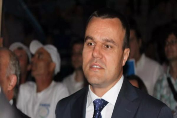 SENATORUL EUGEN PÎRVULESCU, DUS CU MANDAT LA DNA! EL ESTE ACUZAT DE INSTIGARE LA CUMPĂRARE DE INFLUENȚĂ 