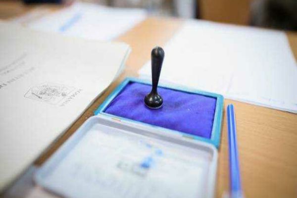 SONDAJ BOMBĂ CU 10 ZILE ÎNAINTE DE ALEGERILE PREZIDENŢIALE: CIFRELE INTENȚIEI DE VOT RĂSTOARNĂ CALCULELE POLITICE - FINALA CIOLACU-CIUCĂ