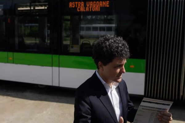 Riscul unui FALIMENT IMINENT la STB. După ce a tras pe linie moartă compania, Nicușor Dan, primarul ZERO realizări, se visează la Cotroceni