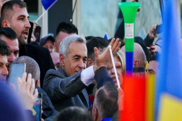 BOMBA SERII, LA REALITATEA PLUS: DEZVĂLUIREA MOMENTULUI -  JURNALISTUL AMERICAN CARLSON TUCKER, FAȚA ÎN FAȚĂ CU CĂLIN GEORGESCU - ORA 20:00