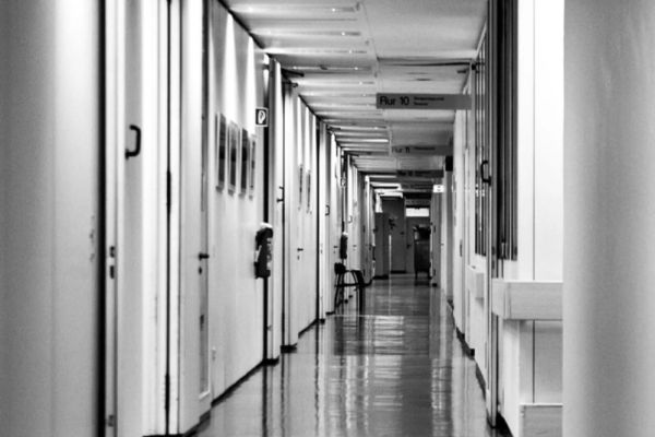 Incident la Spitalul Județean Tulcea: un pacient a agresat două asistente și un brancardier