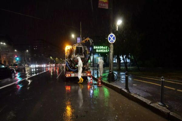 CICLONUL BARBARA LOVEȘTE ROMÂNIA: INUNDAȚII ÎN CONSTANȚA, MAȘINI AVARIATE ȘI INTERVENȚII DE URGENȚĂ ÎN BUCUREȘTI 