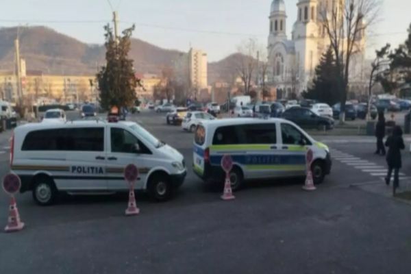 PERCHEZIȚII DE AMPLOARE LA SPITALUL MILITAR CENTRAL DIN BUCUREȘTI, ESTE VIZATĂ CHIAR DIRECTOAREA UNITĂȚII