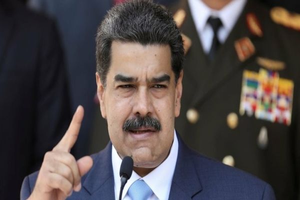 Venezuela acuză SUA de atacuri. Maduro cere mobilizarea forțelor