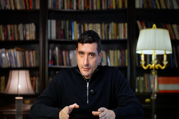 Simion, mesaj în mediul online: „Nu am cumpărat lobby în SUA. Totul este o minciună uriașă” VIDEO