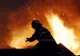 Incendiu în Călinești. Două persoane au fost grav rănite