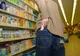 Băimărean cercetat de poliţişti după ce a sustras produse cosmetice dintr-un supermarket