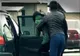 Tânără la un pas să fie răpită din faţa Tribunalului Maramureş! A fost salvată de un trecător