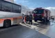 FOTO: Incendiu în Cavnic, la un autocar în care se aflau 25 de copii și 13 adulți
