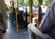 Scandal într-un autobuz, în Baia Mare! O femeie a fost agresată de un tânăr