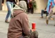 Polițiștii maramureșeni, cu ochii pe cerșetori! Două femei, cu dosare penale