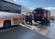 FOTO: Incendiu în Cavnic, la un autocar în care se aflau 25 de copii și 13 adulți